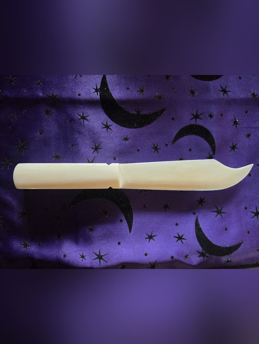 Handcrafted 8.5-Inch Carved Bone Athame - Unused Ritual Tool
